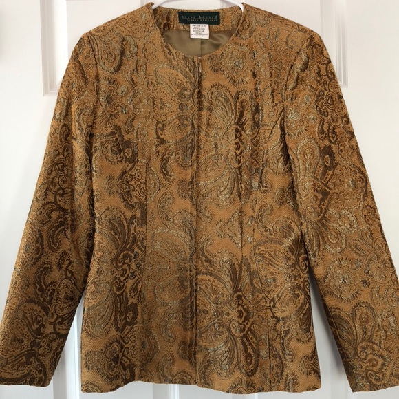 Beautiful jacket - Picture 2 of 3